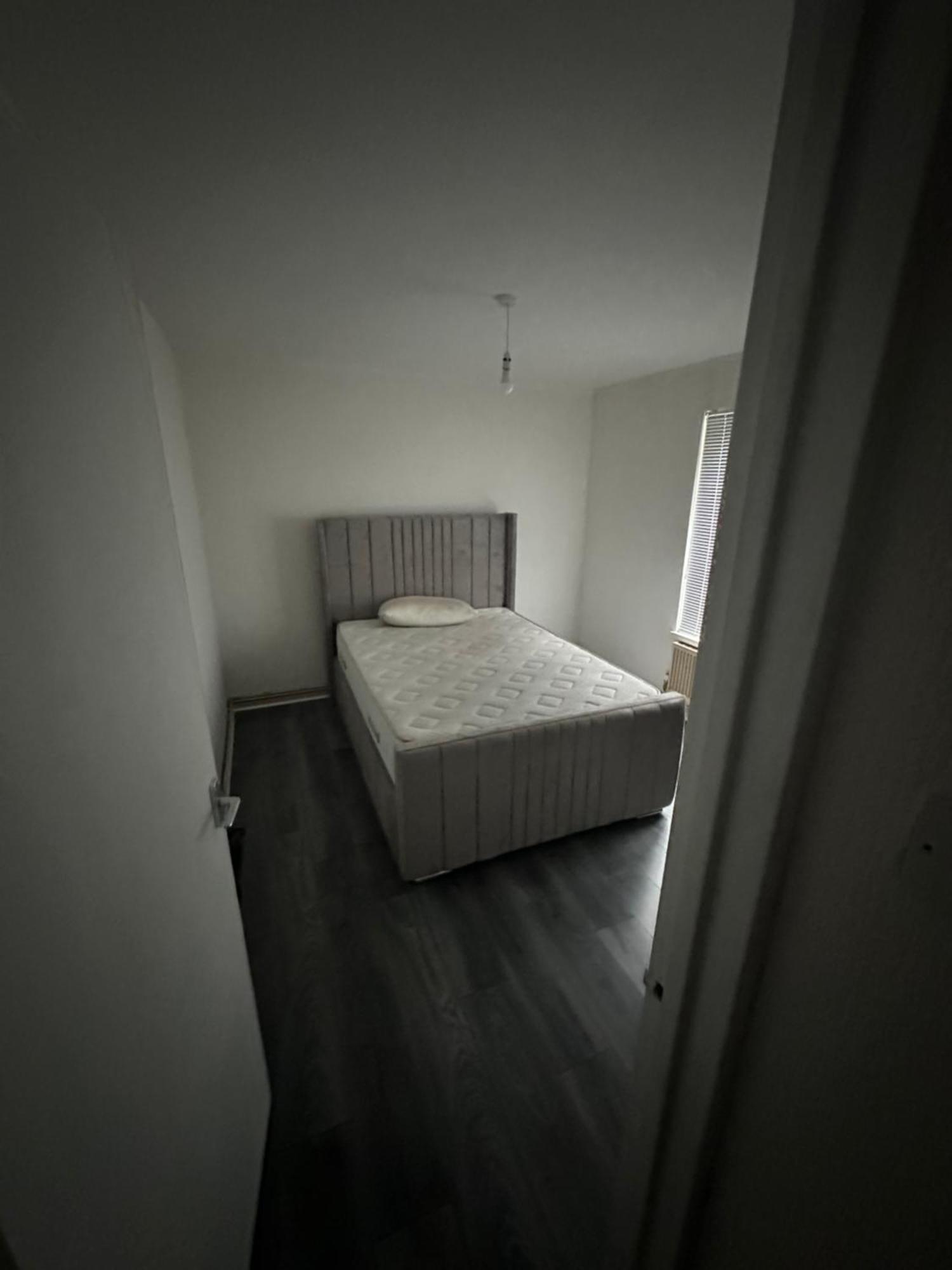 I Bed Flat By Southwark Park With Garden And 10 Min Walk To Bermondsey And Surrey Quays Station Hébergement de vacances *